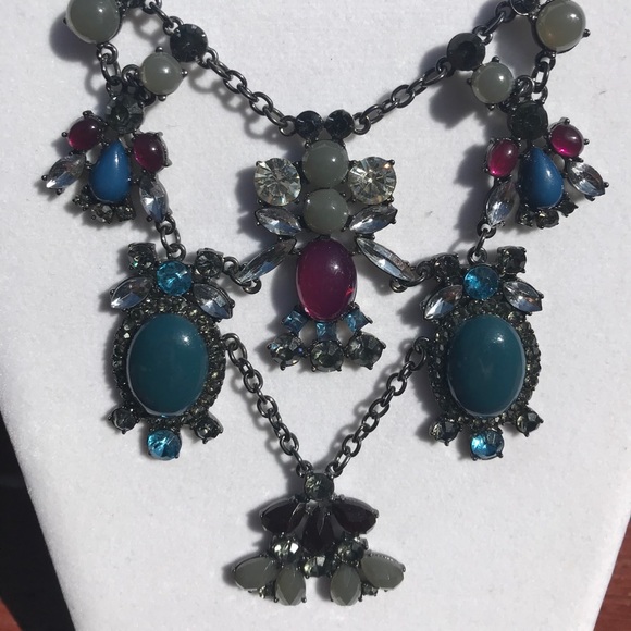 Stunning Statement Necklace✨⚡️✨ - Picture 3 of 10